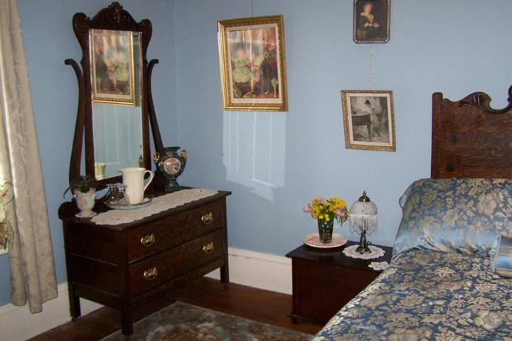 Rogers Motel Smiths Falls Szoba fotó